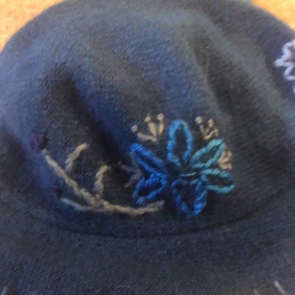 S/M Gap had and cloth change purse - Picture 5 of 13